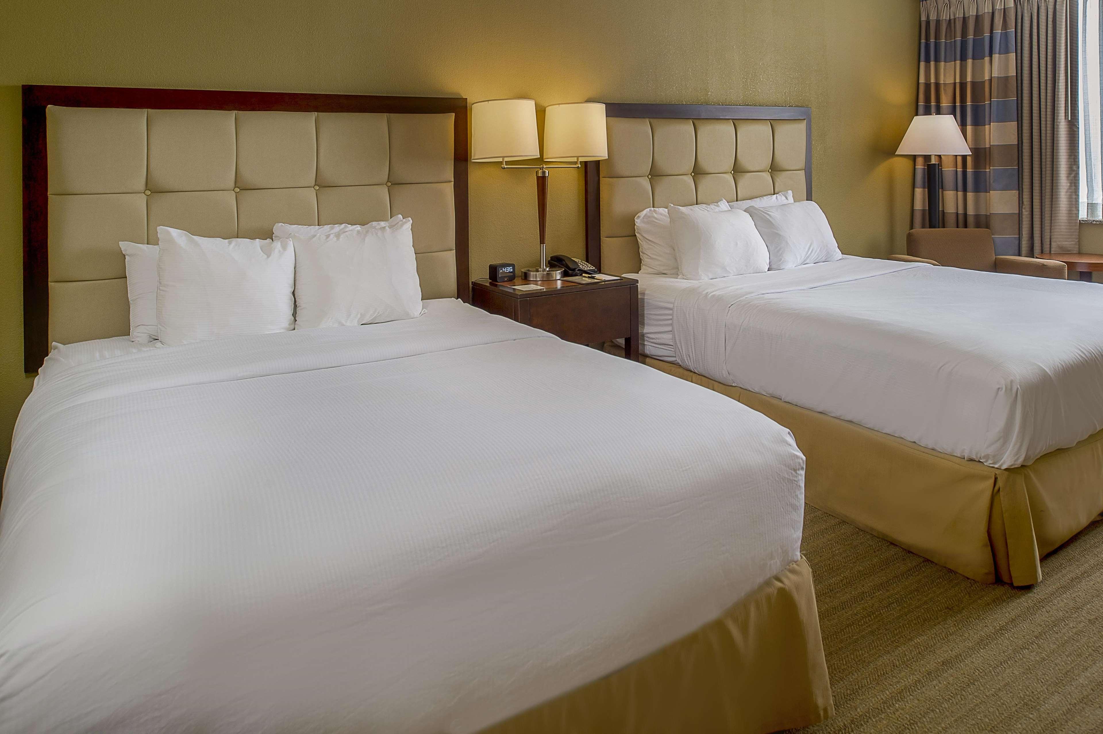 Hotel Doubletree By Hilton St. Louis At Westport Maryland Heights Esterno foto