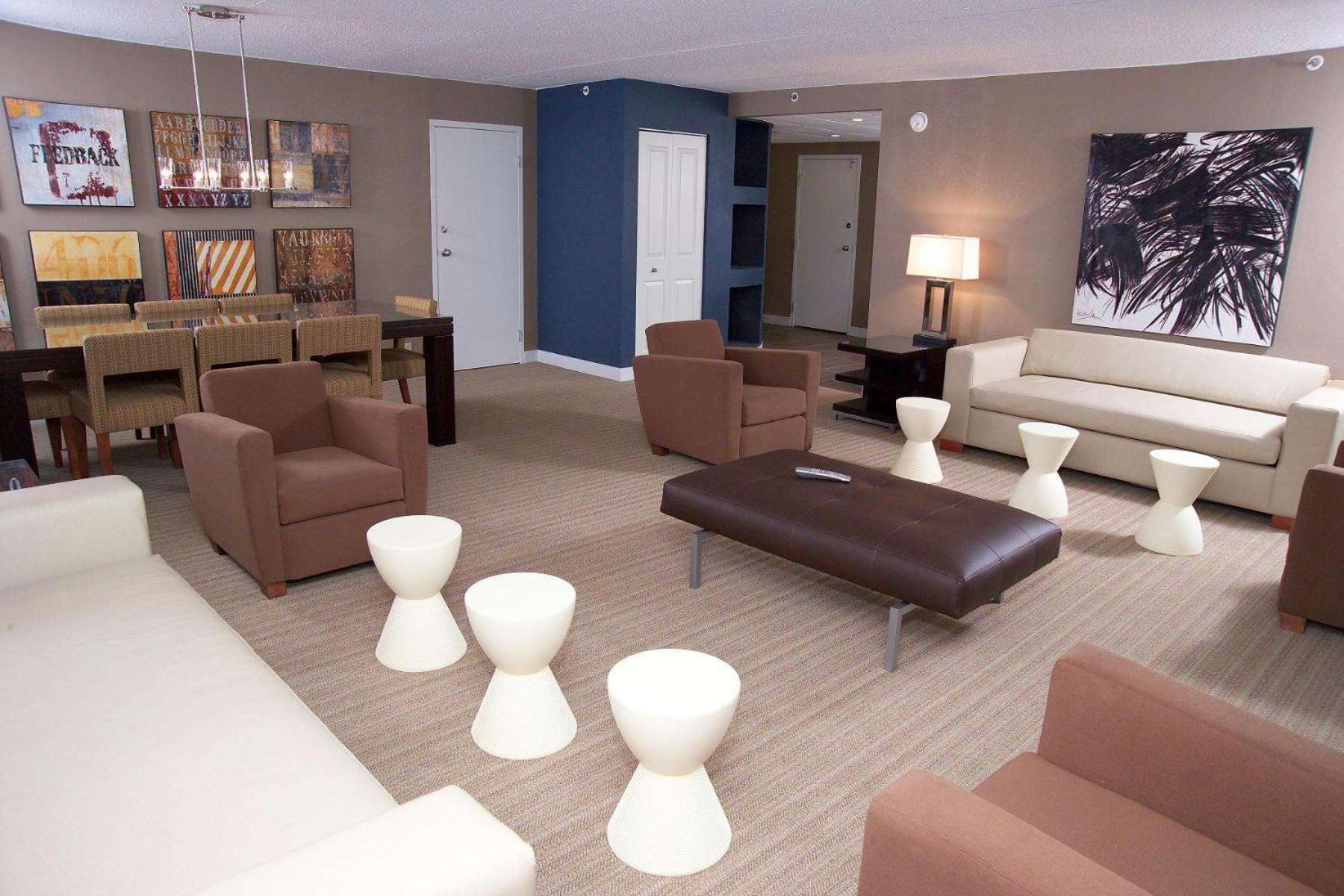 Hotel Doubletree By Hilton St. Louis At Westport Maryland Heights Esterno foto