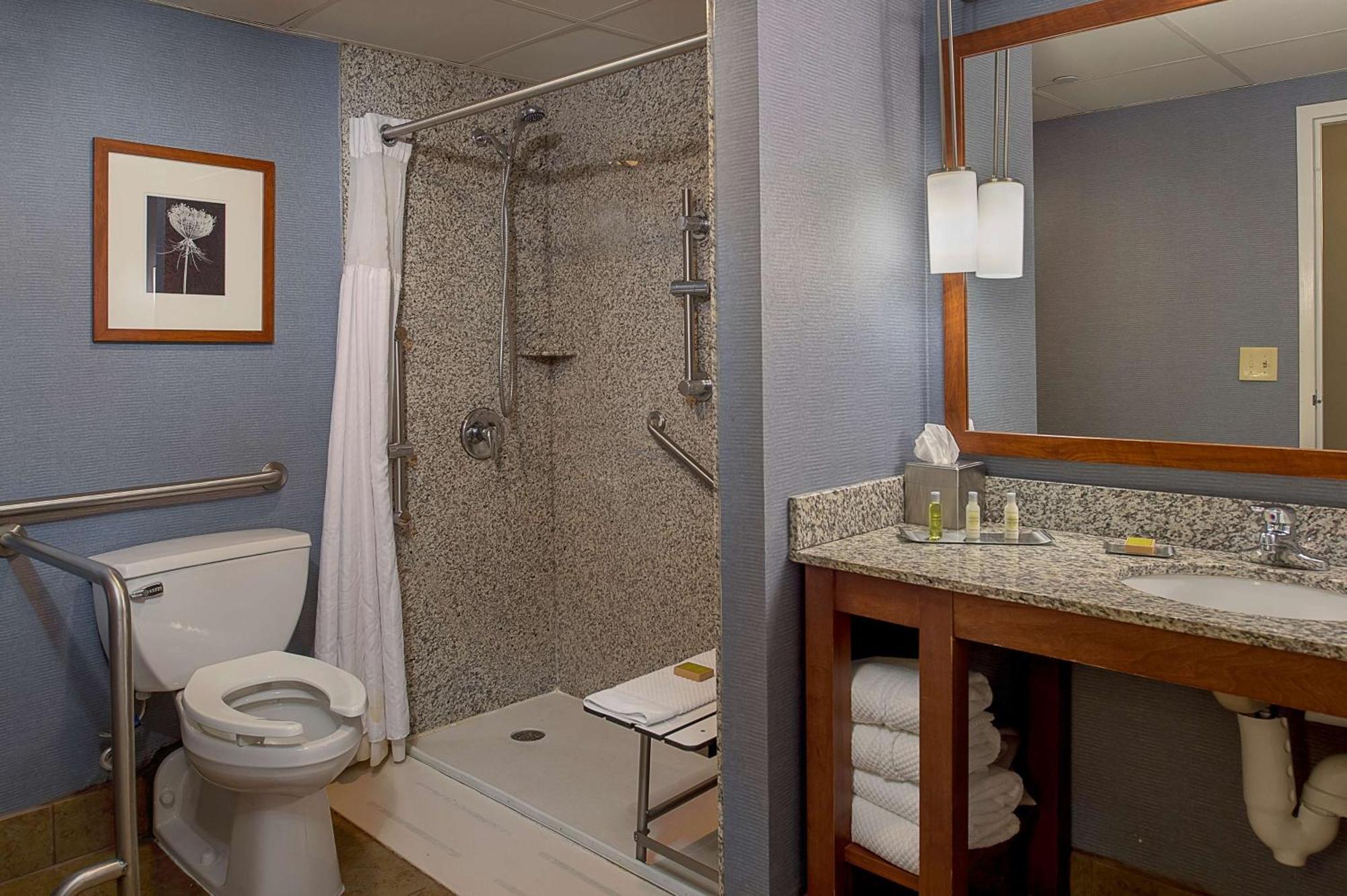 Hotel Doubletree By Hilton St. Louis At Westport Maryland Heights Esterno foto